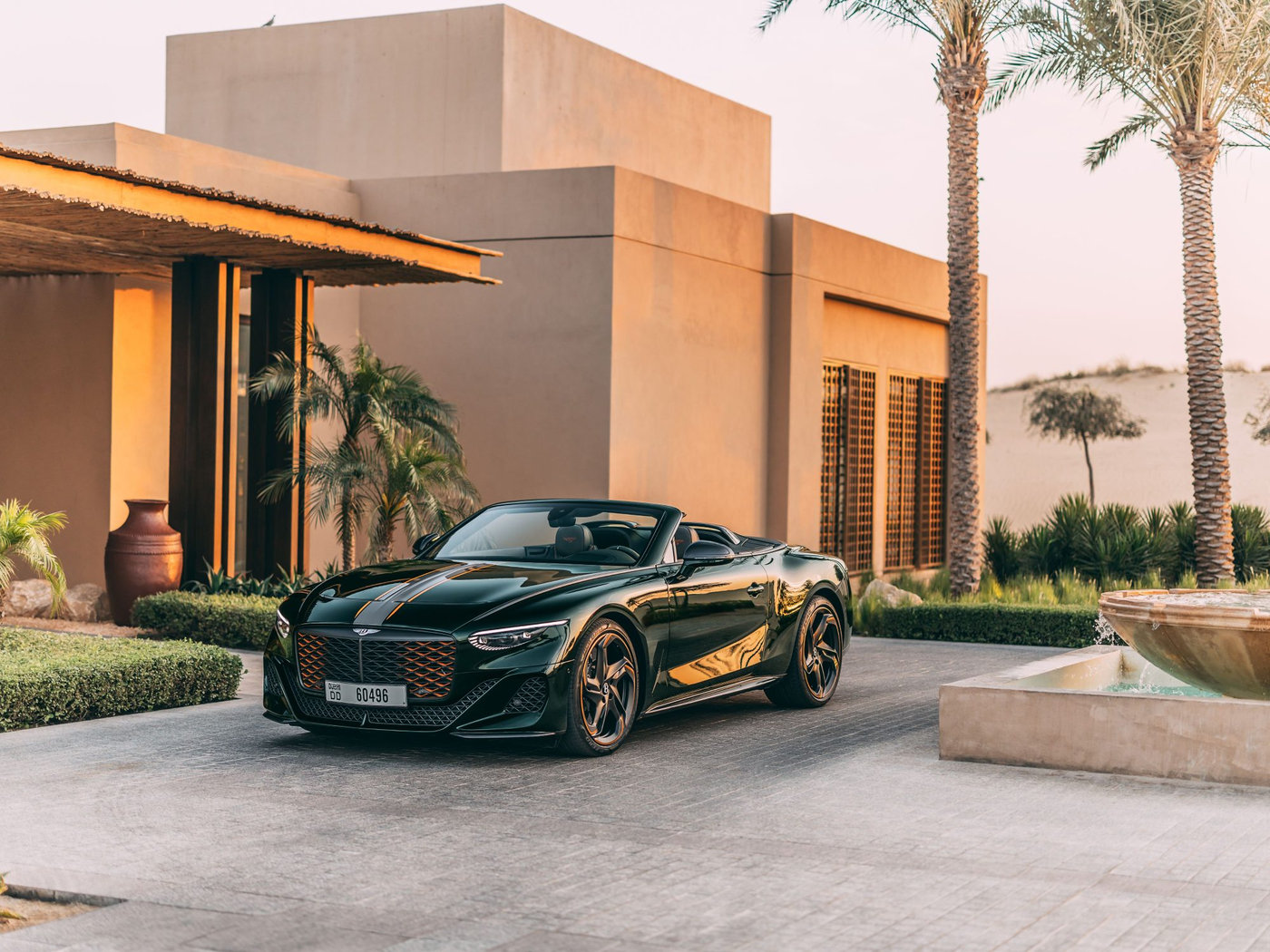 Batur Convertible ra mắt, tiếp nối huyền thoại chế tác thủ công đỉnh cao của Bentley