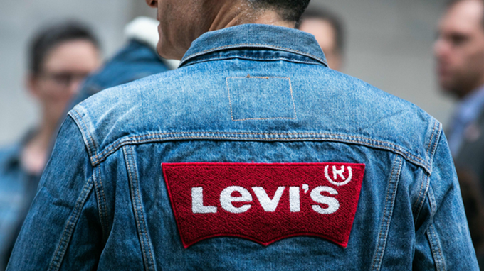 Levi Strauss bán thương hiệu Dockers cho Authentic Brands với giá lên tới 391 triệu USD