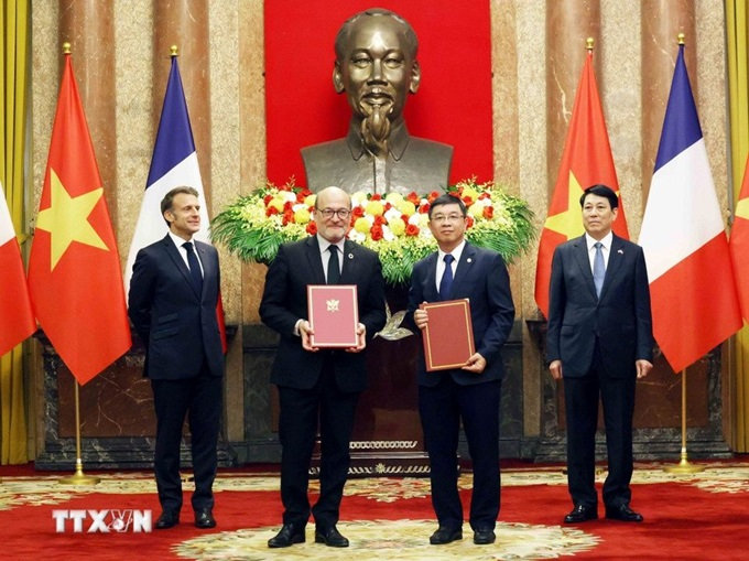 AFD và EVNNPT ký thỏa thuận tài trợ 75 triệu đô la để nâng cấp lưới truyền tải