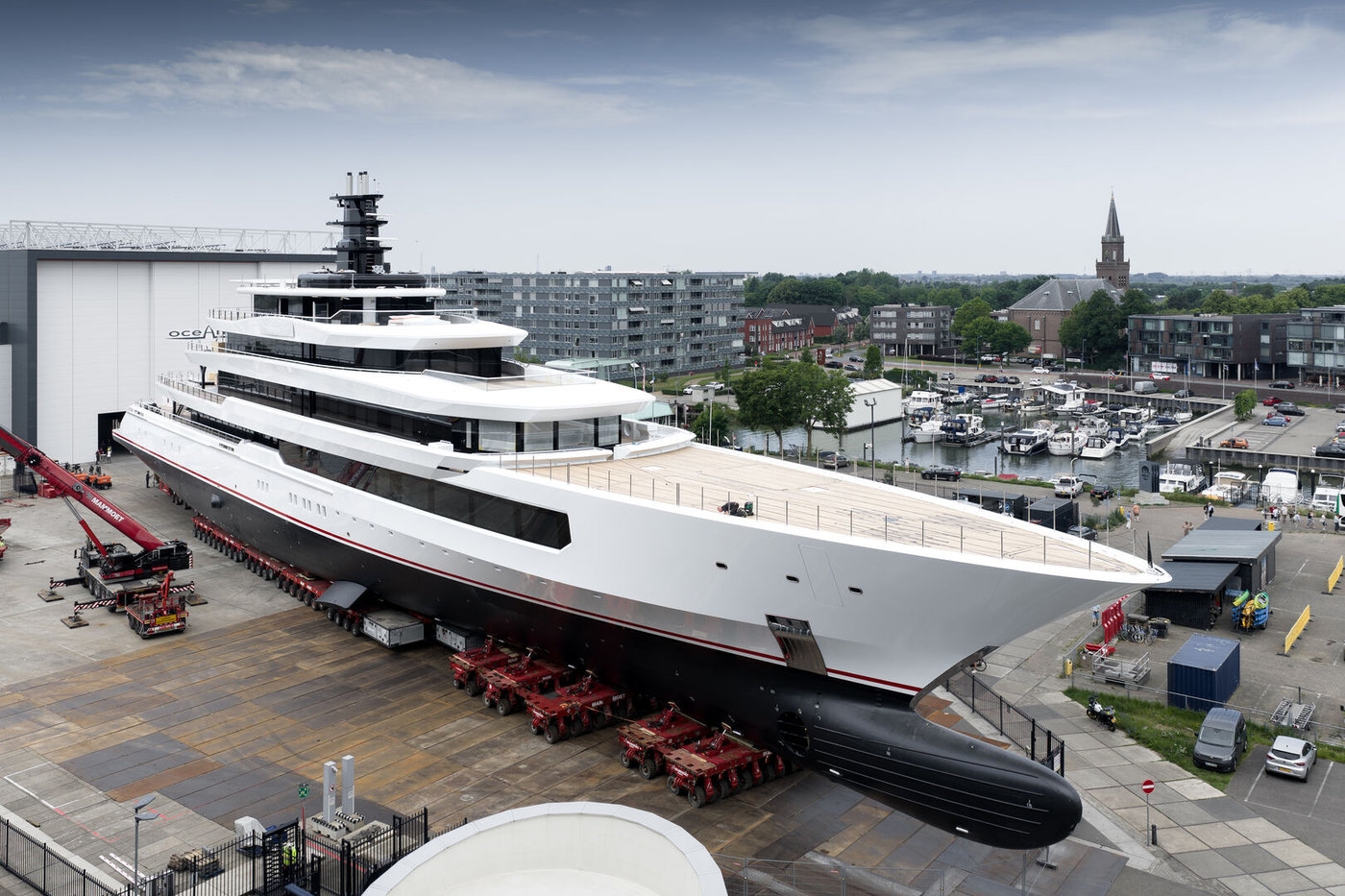 Choáng ngợp với “siêu phẩm” 111m Oceanco Y726 – Sẵn sàng bàn giao cho chủ nhân