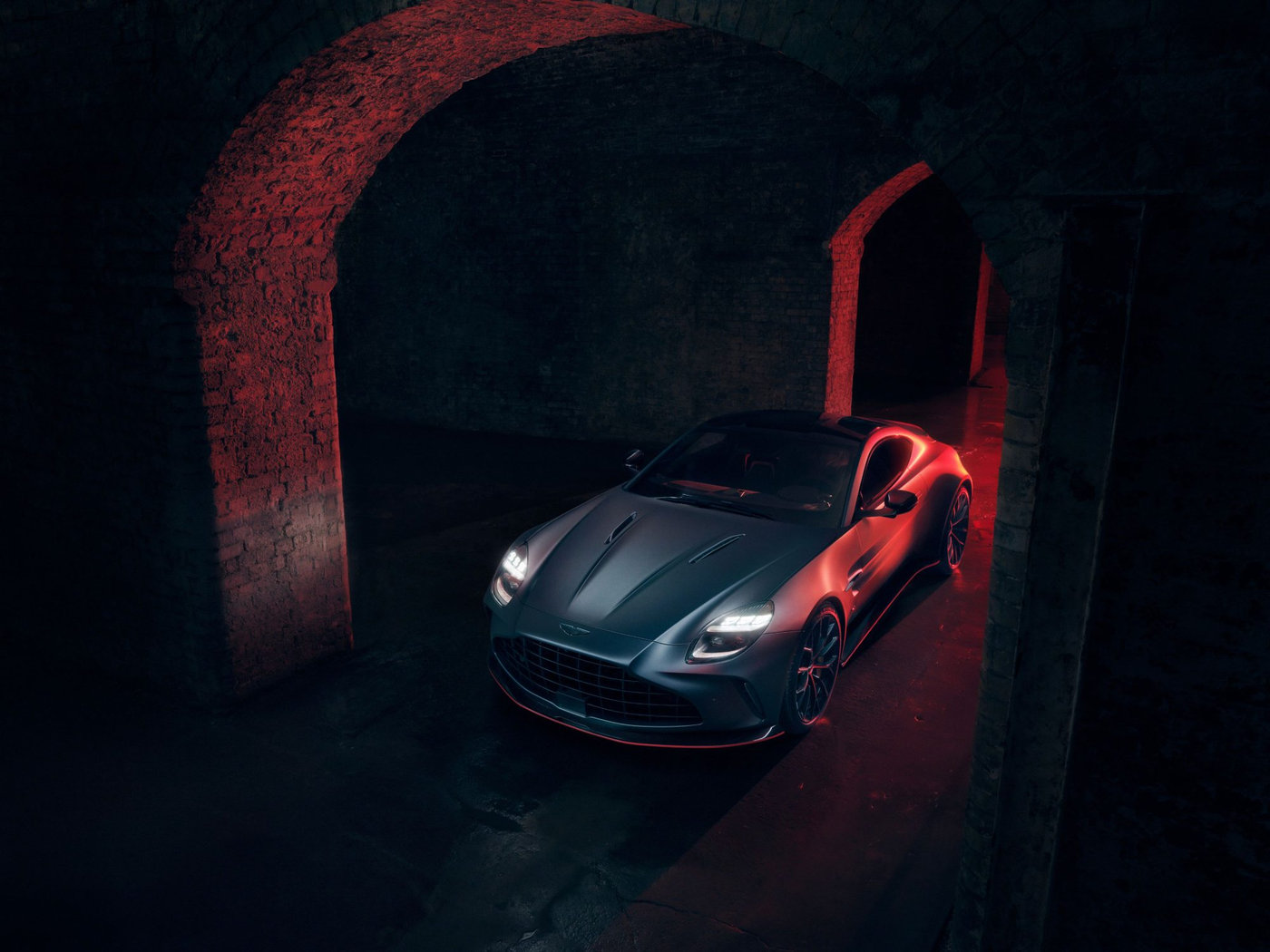 Aston Martin Vantage S – Siêu xe thể thao thế hệ mới cùng công suất vượt trội