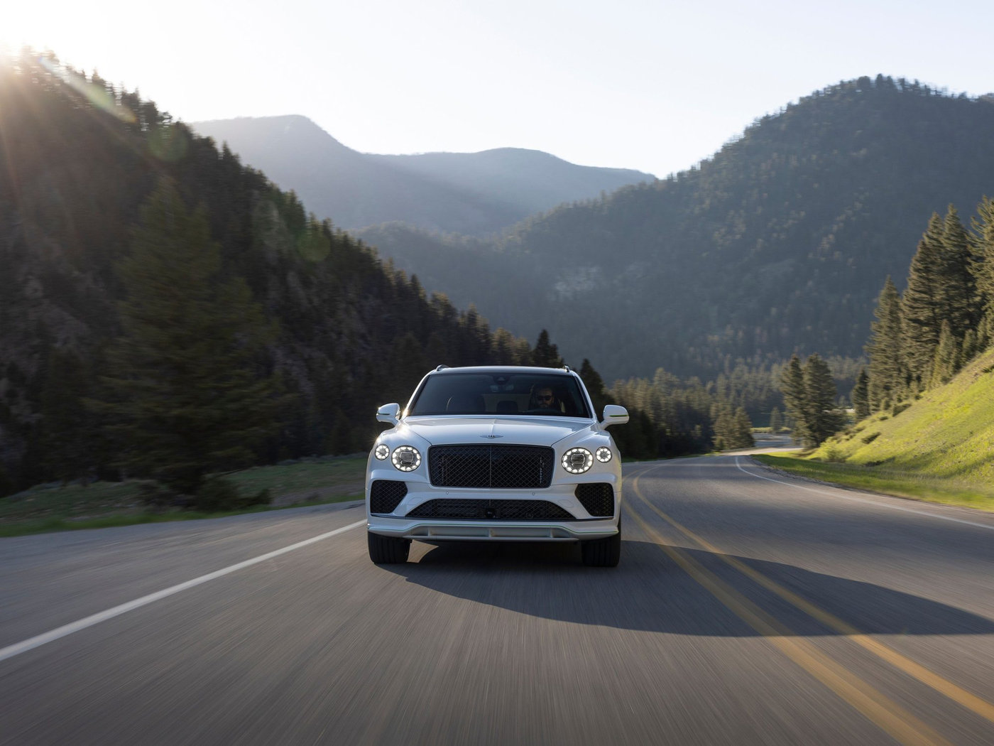 Bentley Bentayga Speed: "Ông vua" tốc độ mới của dòng SUV hạng sang