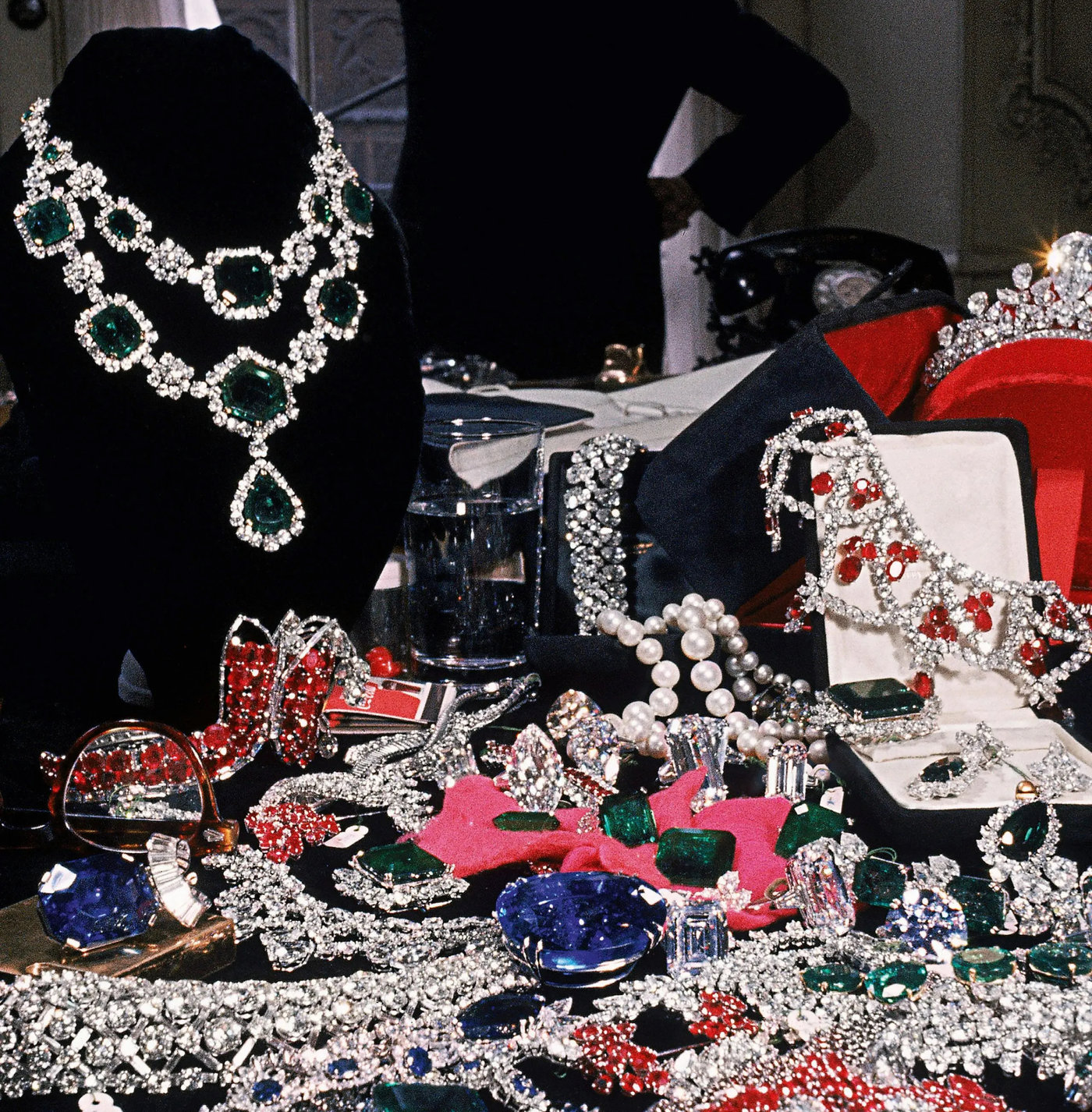 Bộ sưu tập mới trang sức của Harry Winston: Tôn vinh cội nguồn hào hoa của đế chế