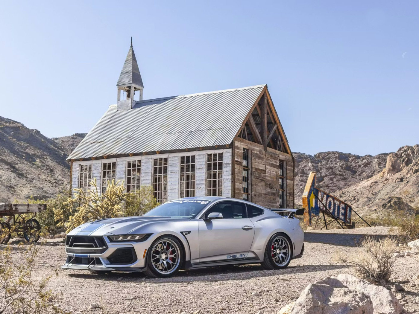 Shelby tái hiện Mustang 830 huyền thoại với Super Snake 2026 tinh gọn, mạnh mẽ