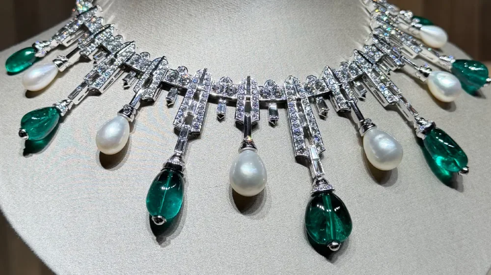 Trang sức Van Cleef & Arpels tôn vinh cội nguồn nghệ thuật phục hưng Ai Cập