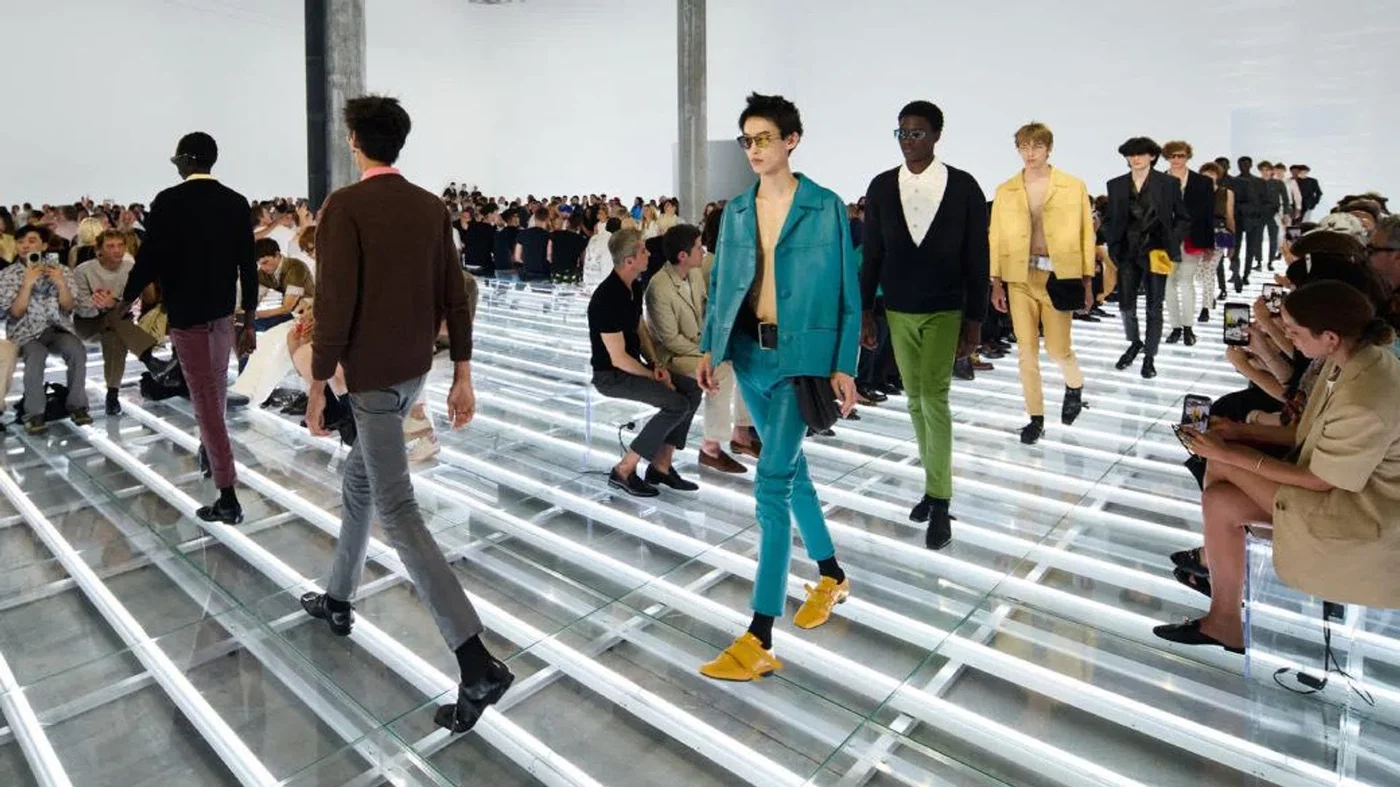 BST Prada Nam Xuân Hè 2027: Xoay chuyển góc nhìn về những điều quen thuộc