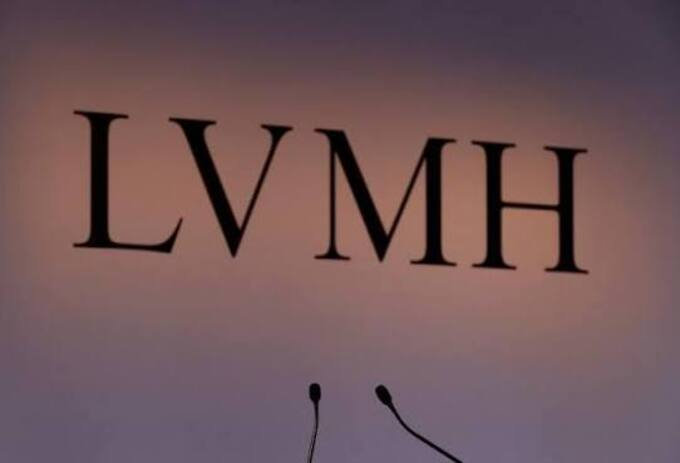 Tập đoàn LVMH đạt doanh thu 44 tỷ USD nhờ tăng trưởng mạnh mẽ tại châu Á