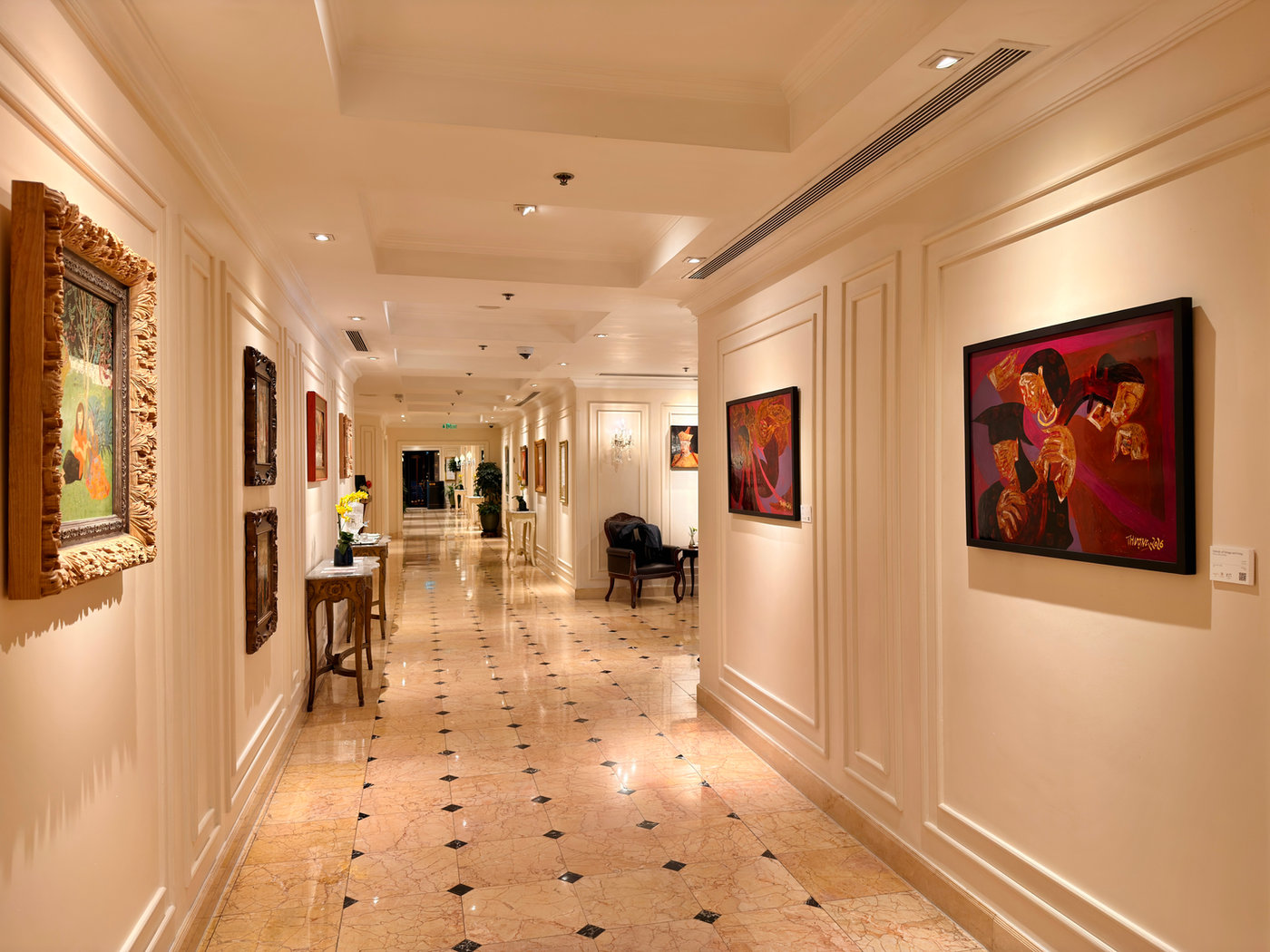 Sofitel Legend Metropole Hà Nội giới thiệu trưng bày "Phía sau Đông Dương"