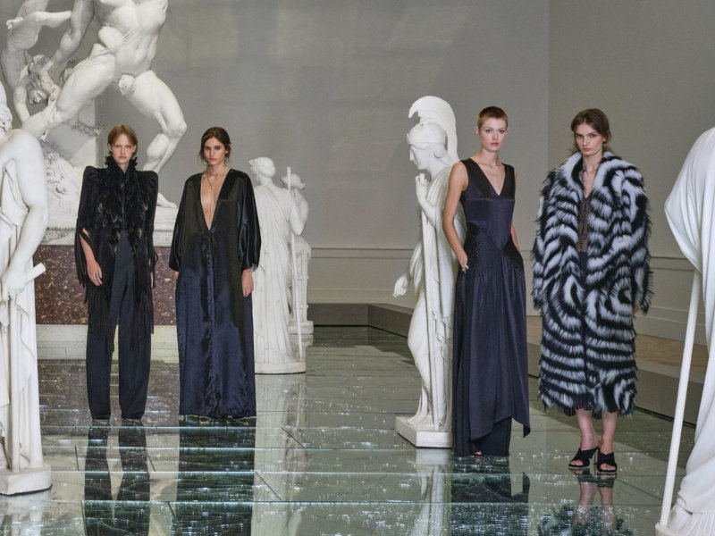 Fendi Haute Couture Thu Đông 2026: Hiện đại hóa hệ từ vựng thẩm mỹ cổ điển